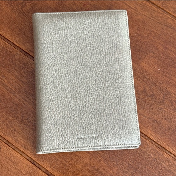 Burberry Grey Textured Leather Photo Album 4x6 - Picture 1 of 4